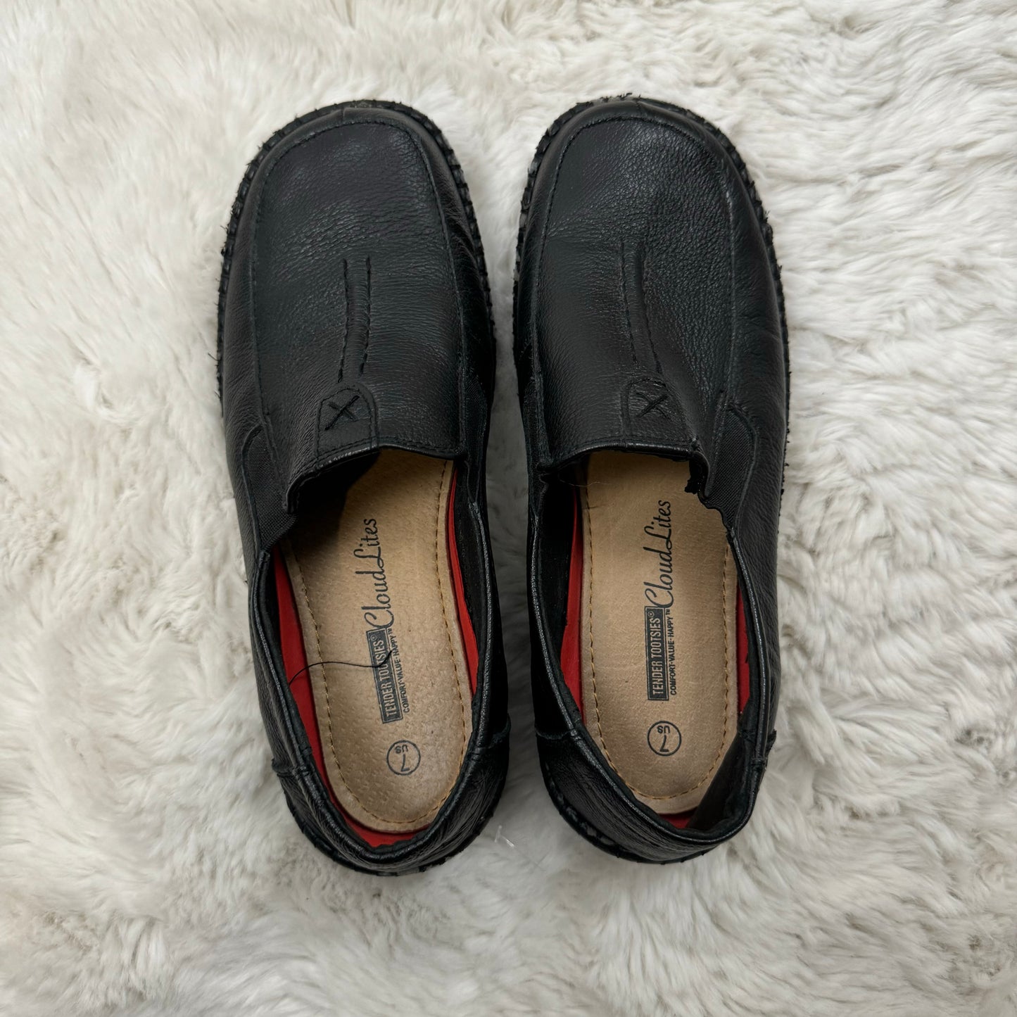 Vintage Black Leather Loafers (US 7)