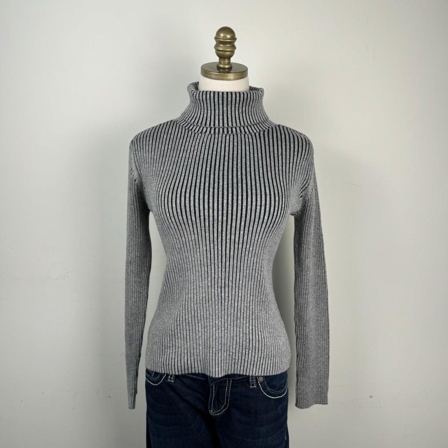 Two-Tone Fitted Turtleneck Sweater
