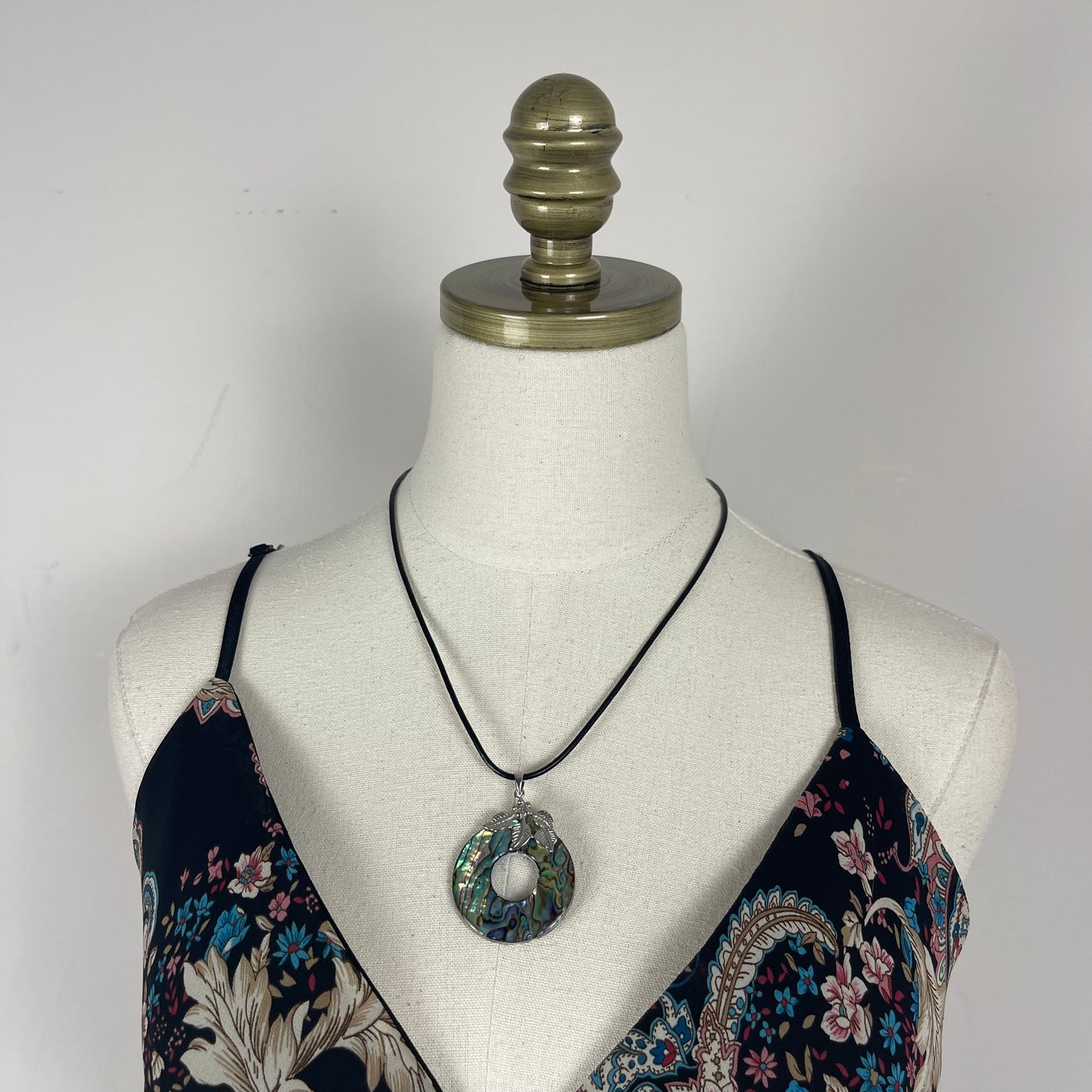 Vintage Round Pendant Rope Necklace
