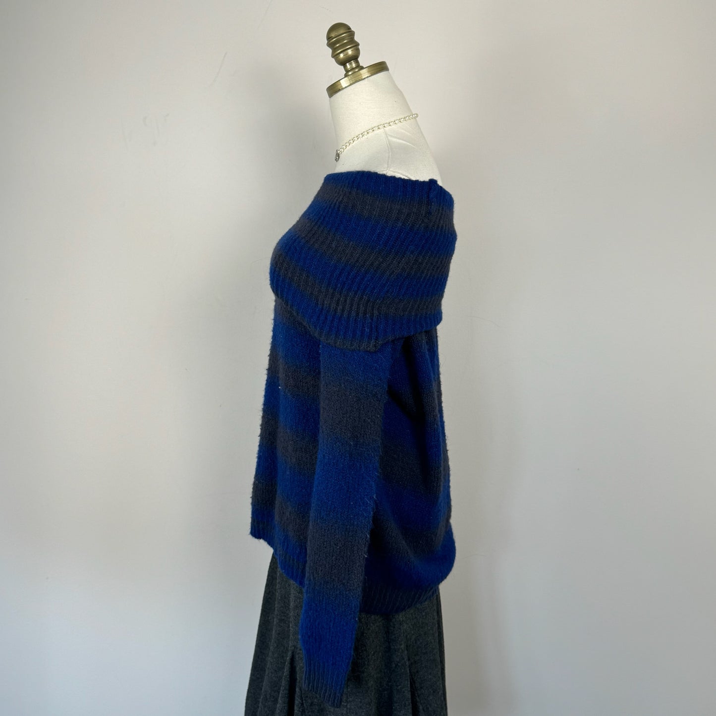 Off The Shoulder Gradient Knit Sweater