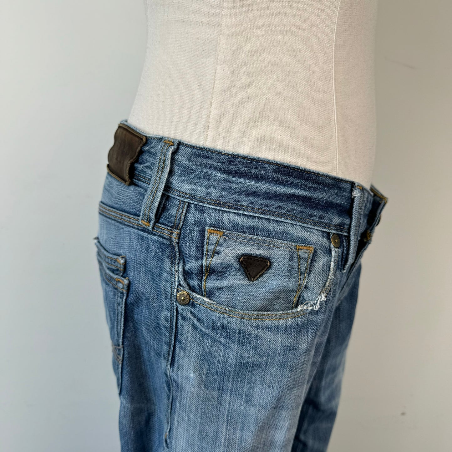Guess Faded Straight Cut Jeans