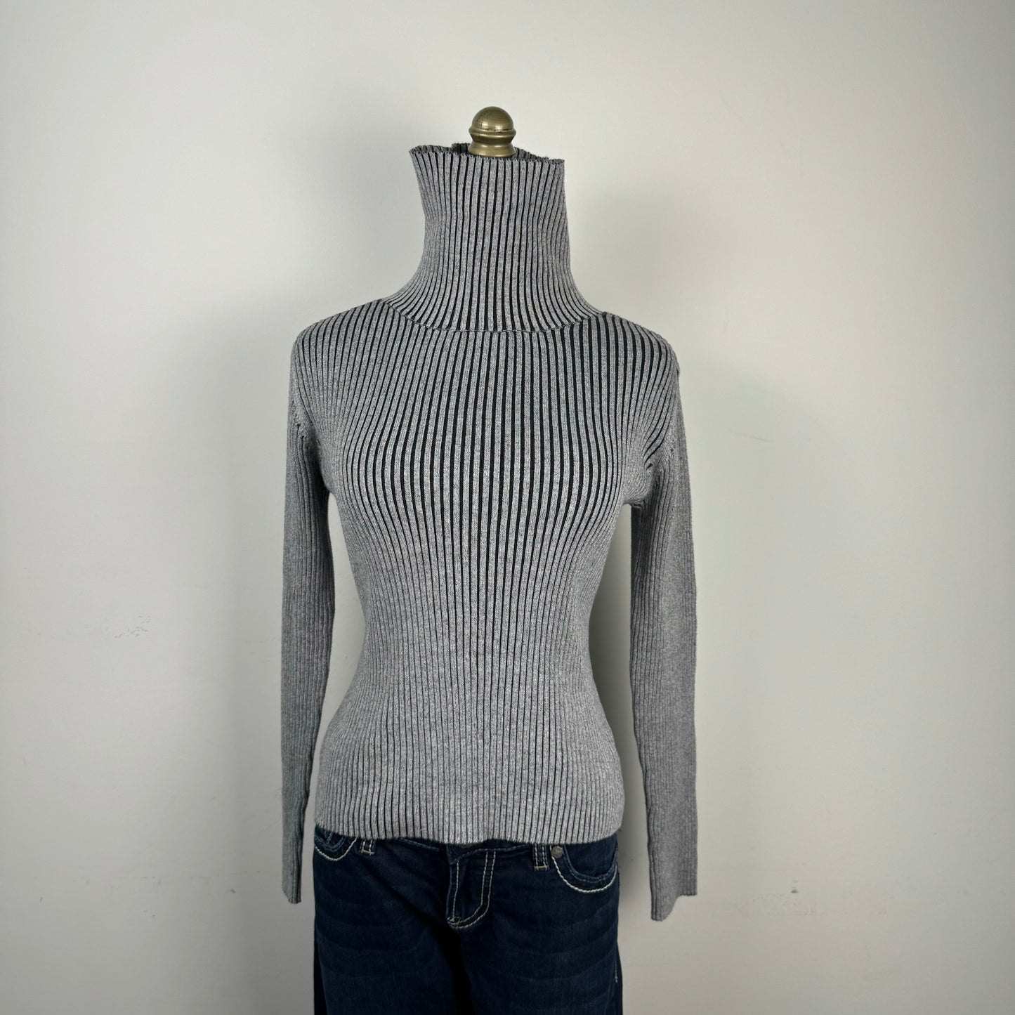 Two-Tone Fitted Turtleneck Sweater
