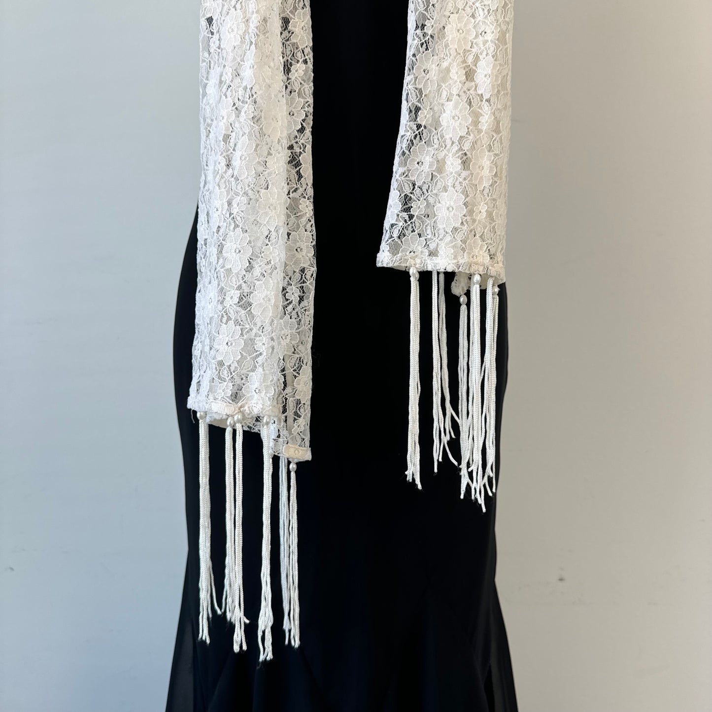 Cream Lace Scarf