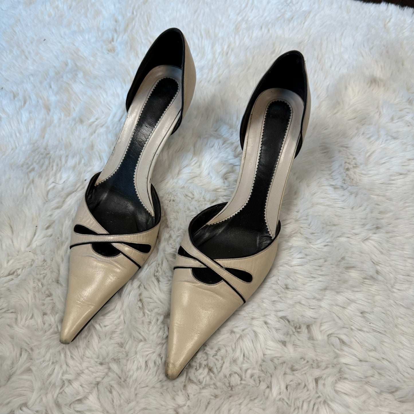 Pointed Toe Kitten Heels (US 9/9.5)