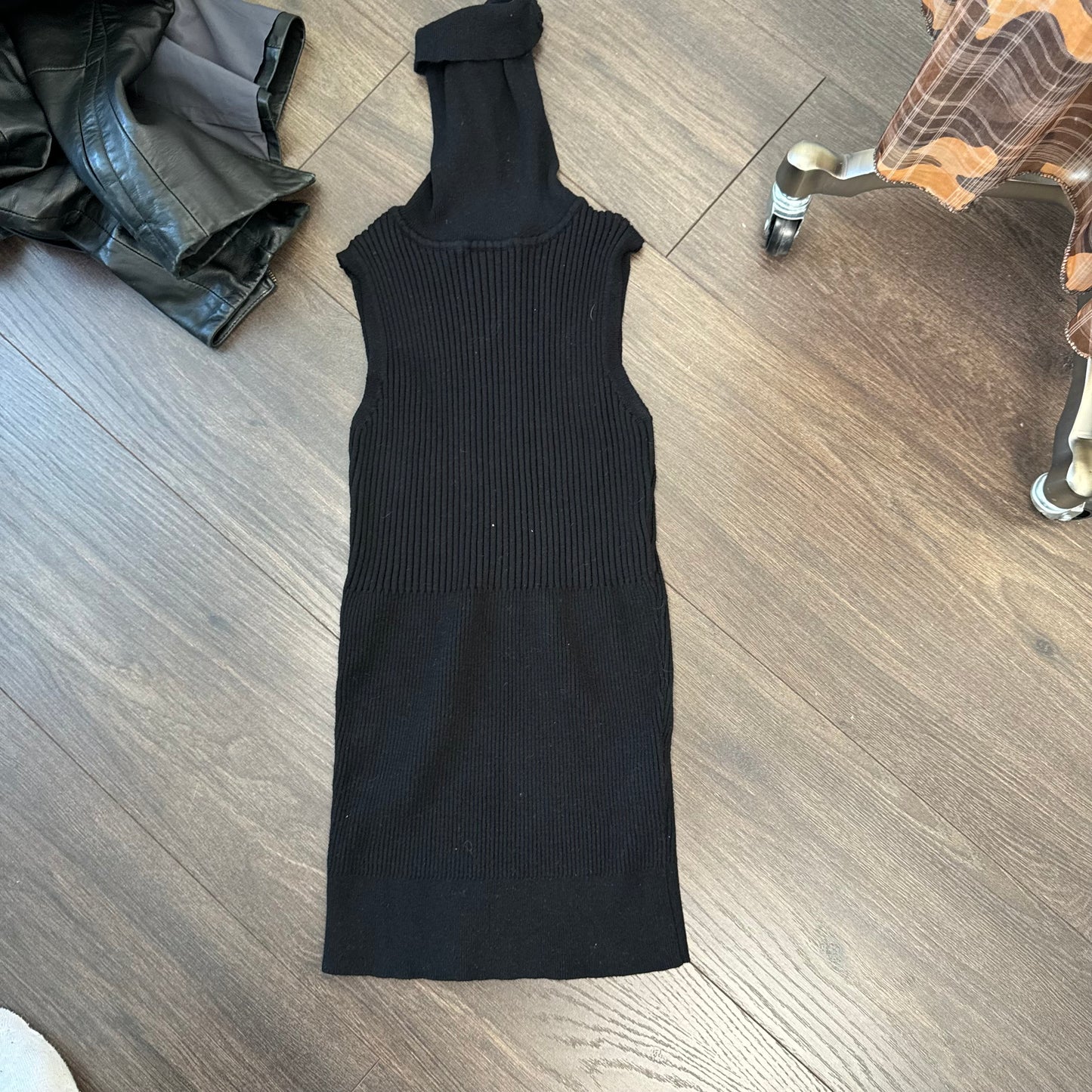 Black Sleeveless Turtleneck Knit Top