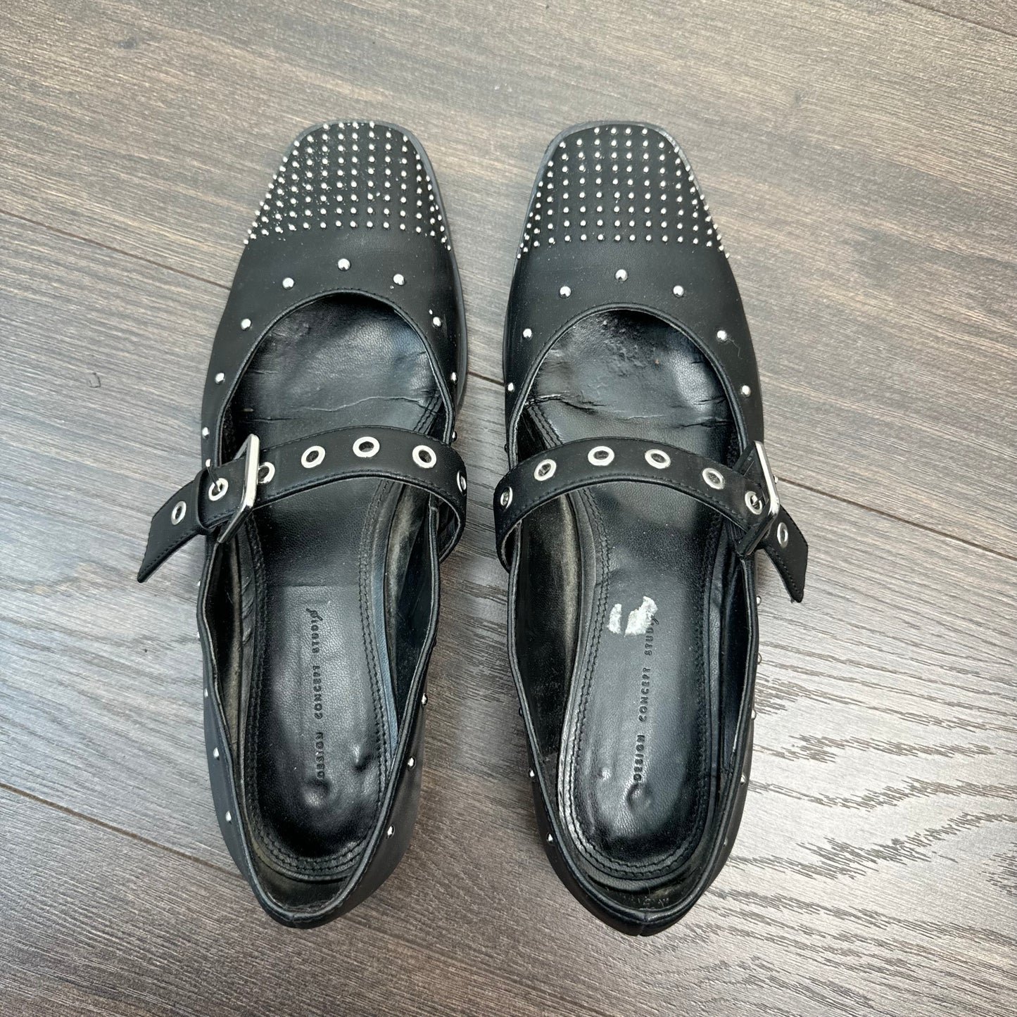 Black Studded Ballet Flats (US8-8.5)