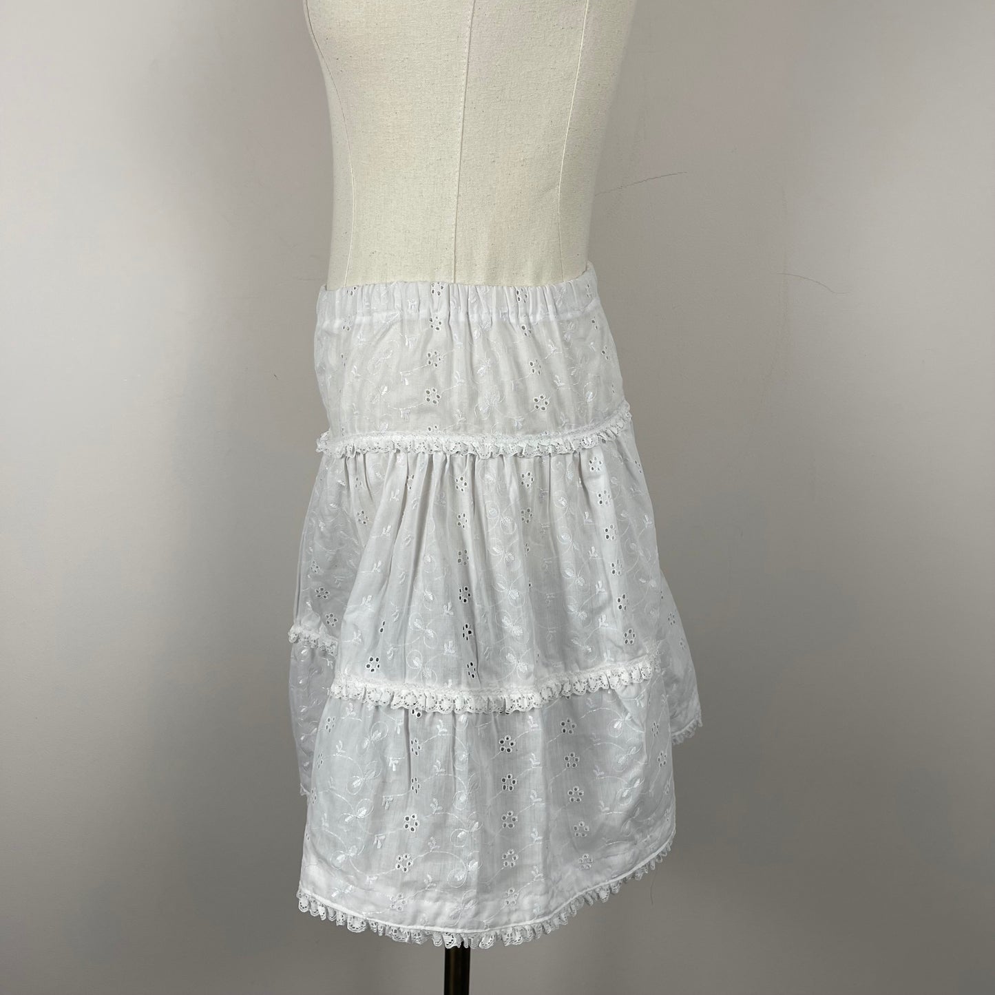 White Tiered Linen Mini Skirt
