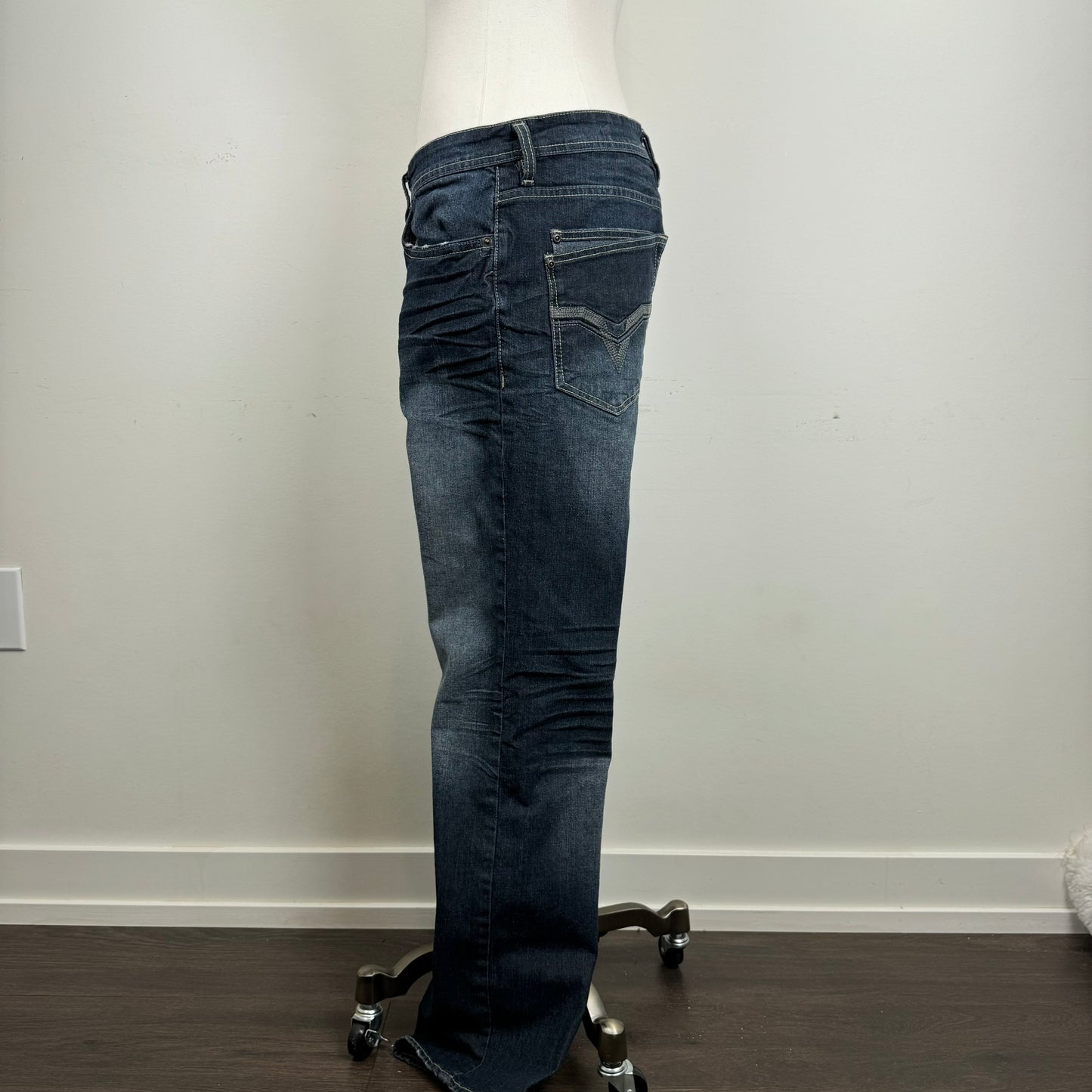 Buffalo Faded Straight Cut Jeans