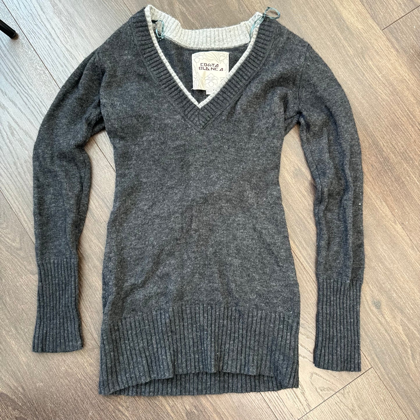 Costa Blanca Fitted Two-Tone Trim Sweater