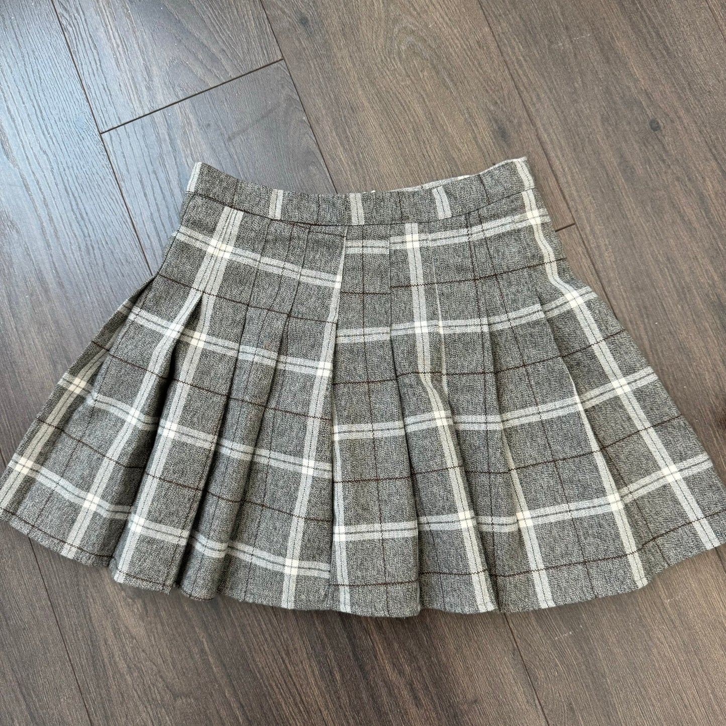 Grey Plaid Pleated Mini Skirt