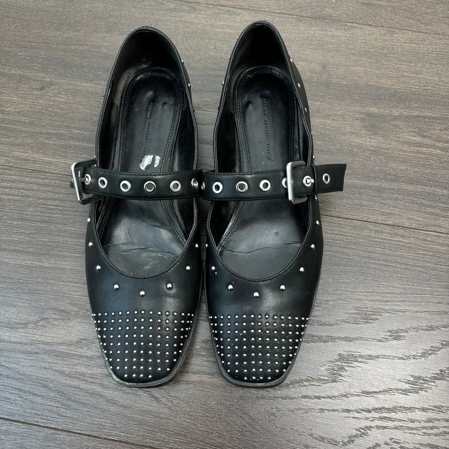 Black Studded Ballet Flats (US8-8.5)