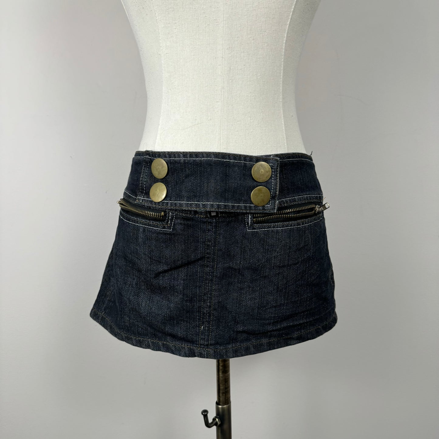 Vintage Y2K Dark Wash Denim Mini Skirt