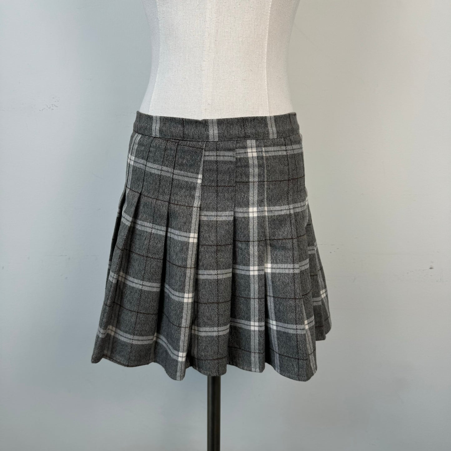 Grey Plaid Pleated Mini Skirt