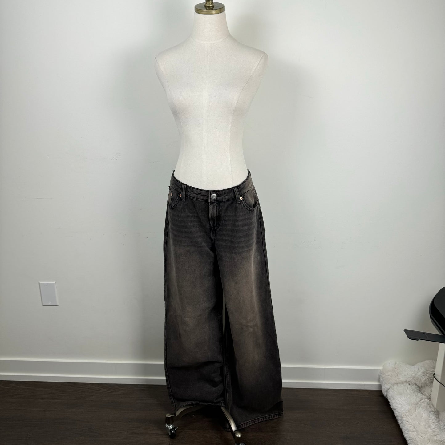 Faded Baggy Low Rise Jeans