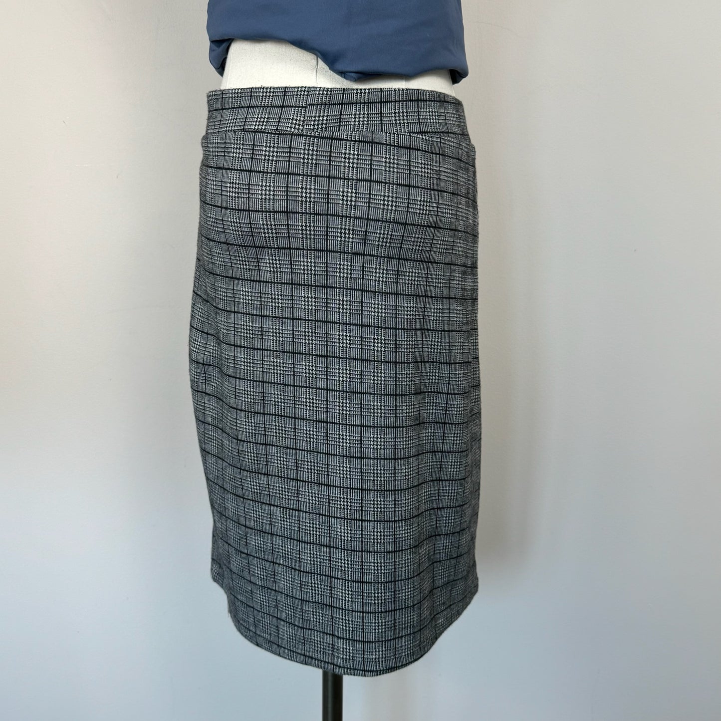 Grey Plaid Knit Midi Skirt