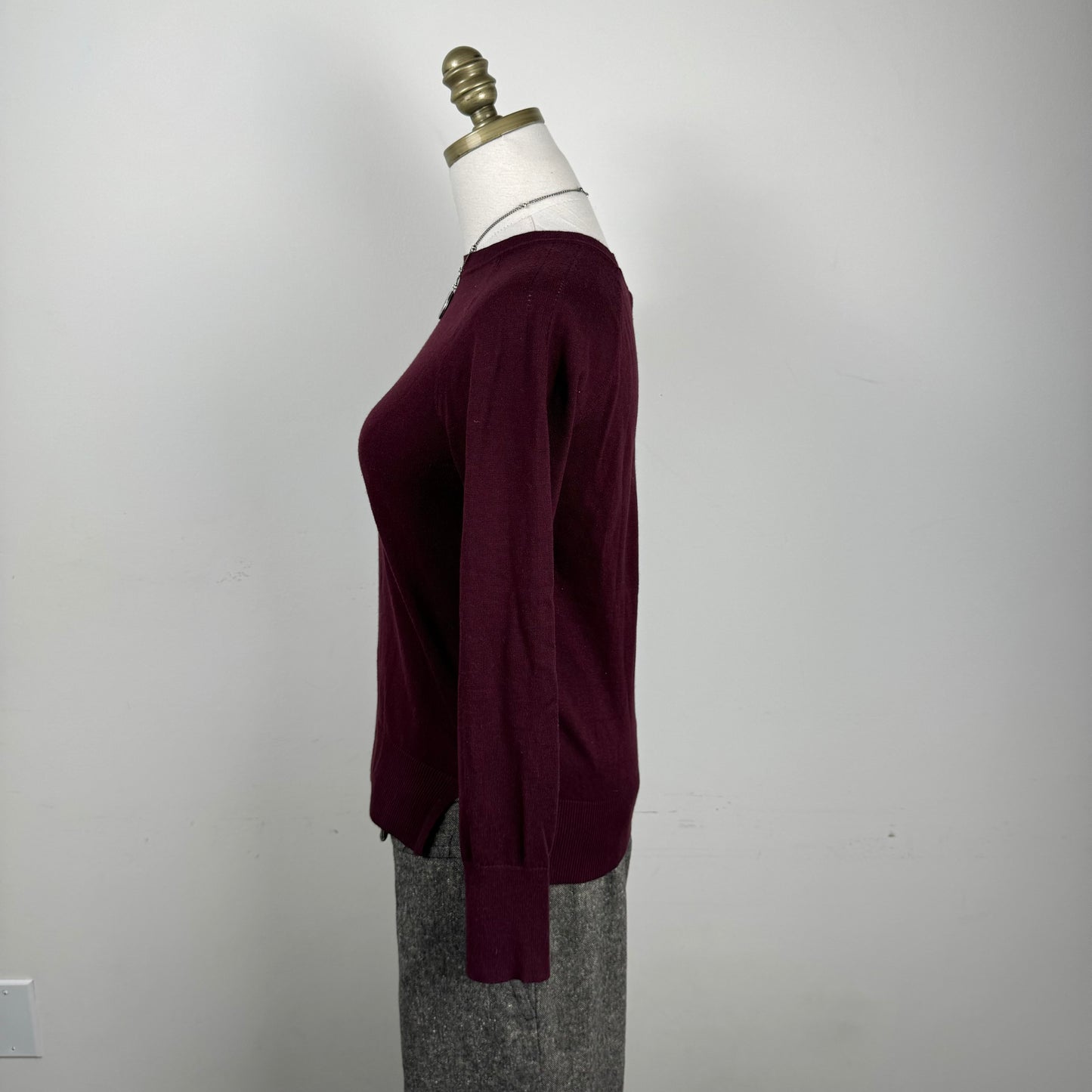 Burgundy Fitted Thin Knit Sweater