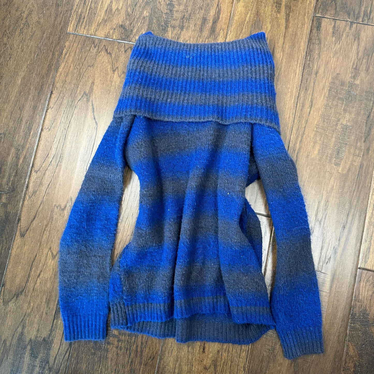 Off The Shoulder Gradient Knit Sweater