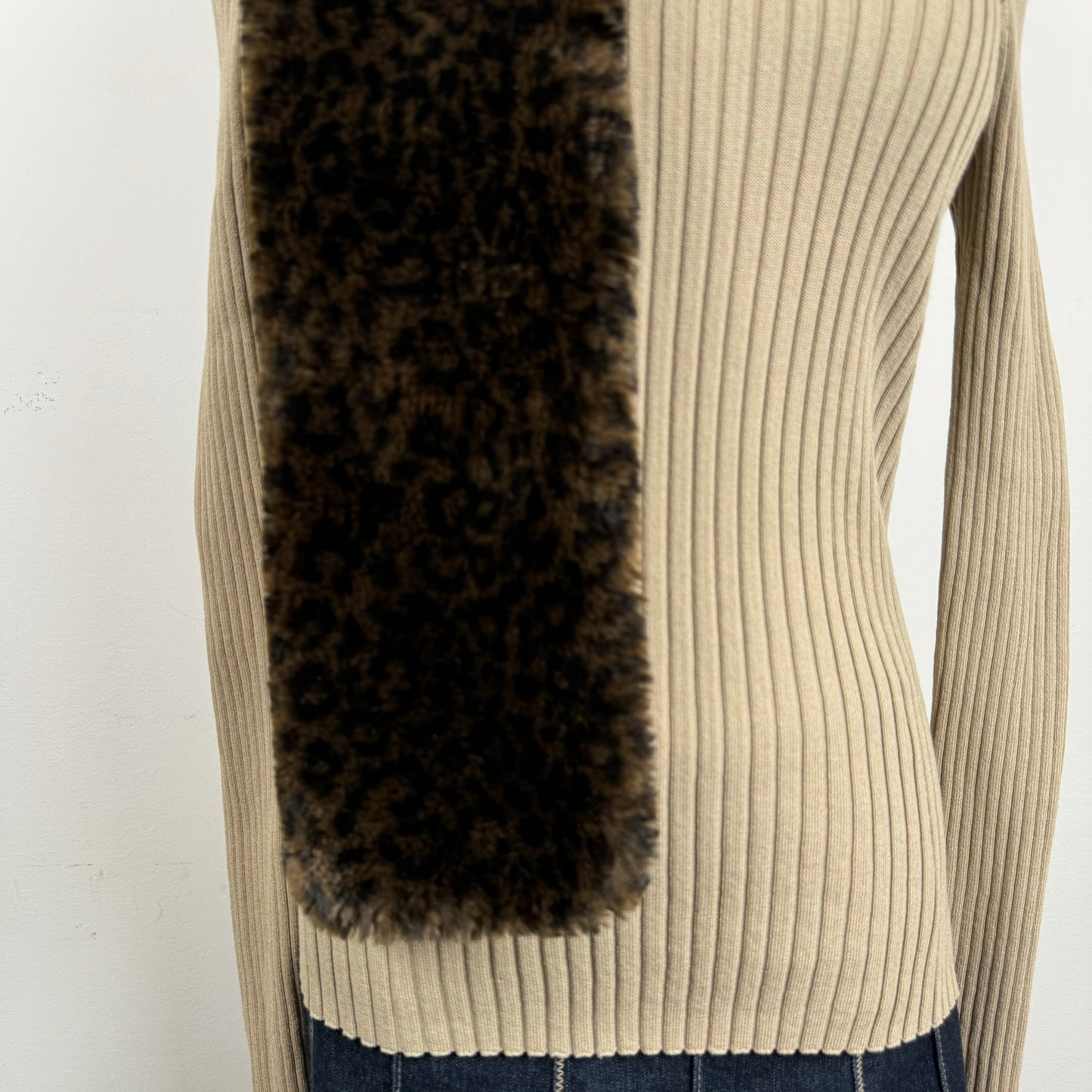 Faux Fur Leopard Print Scarf
