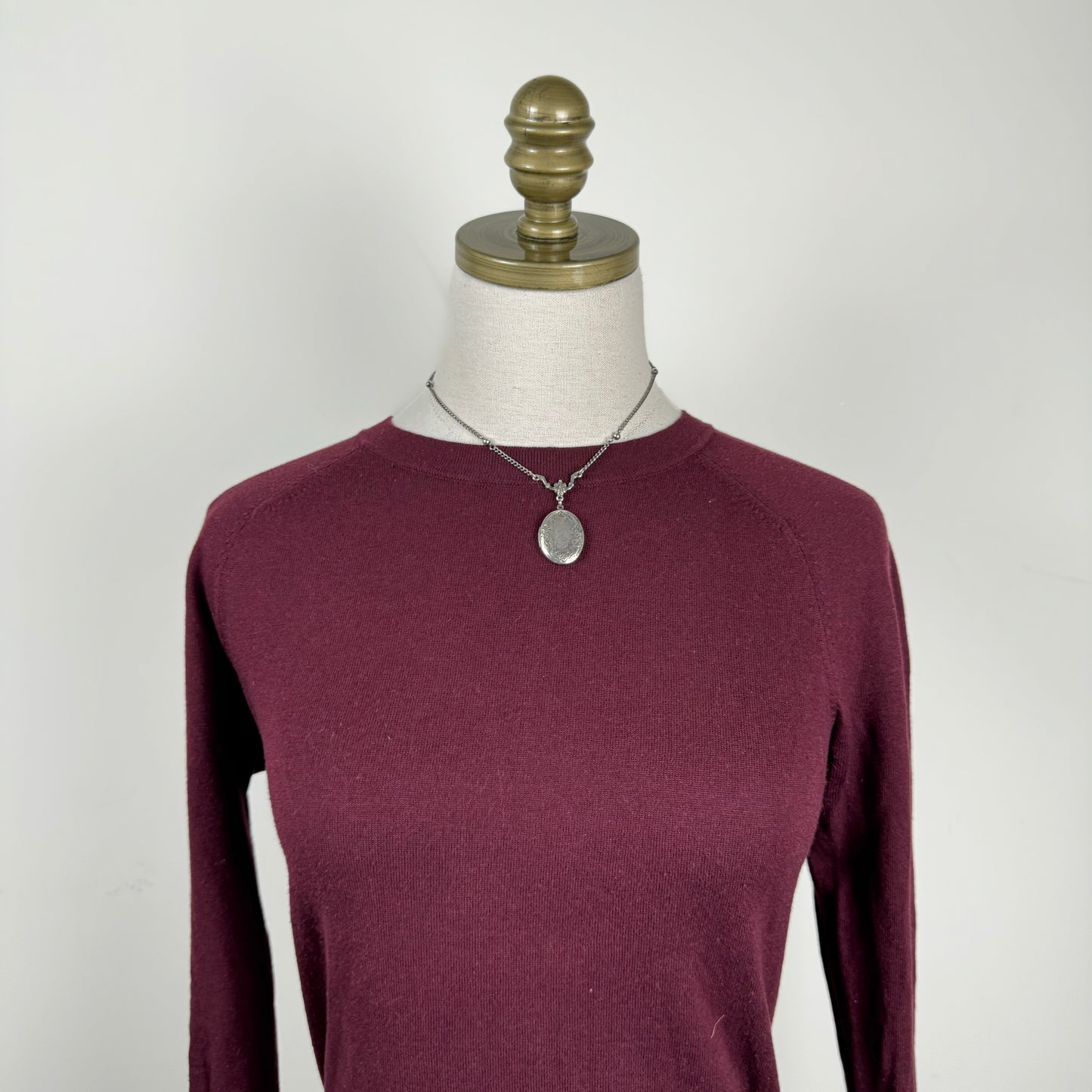 Burgundy Fitted Thin Knit Sweater