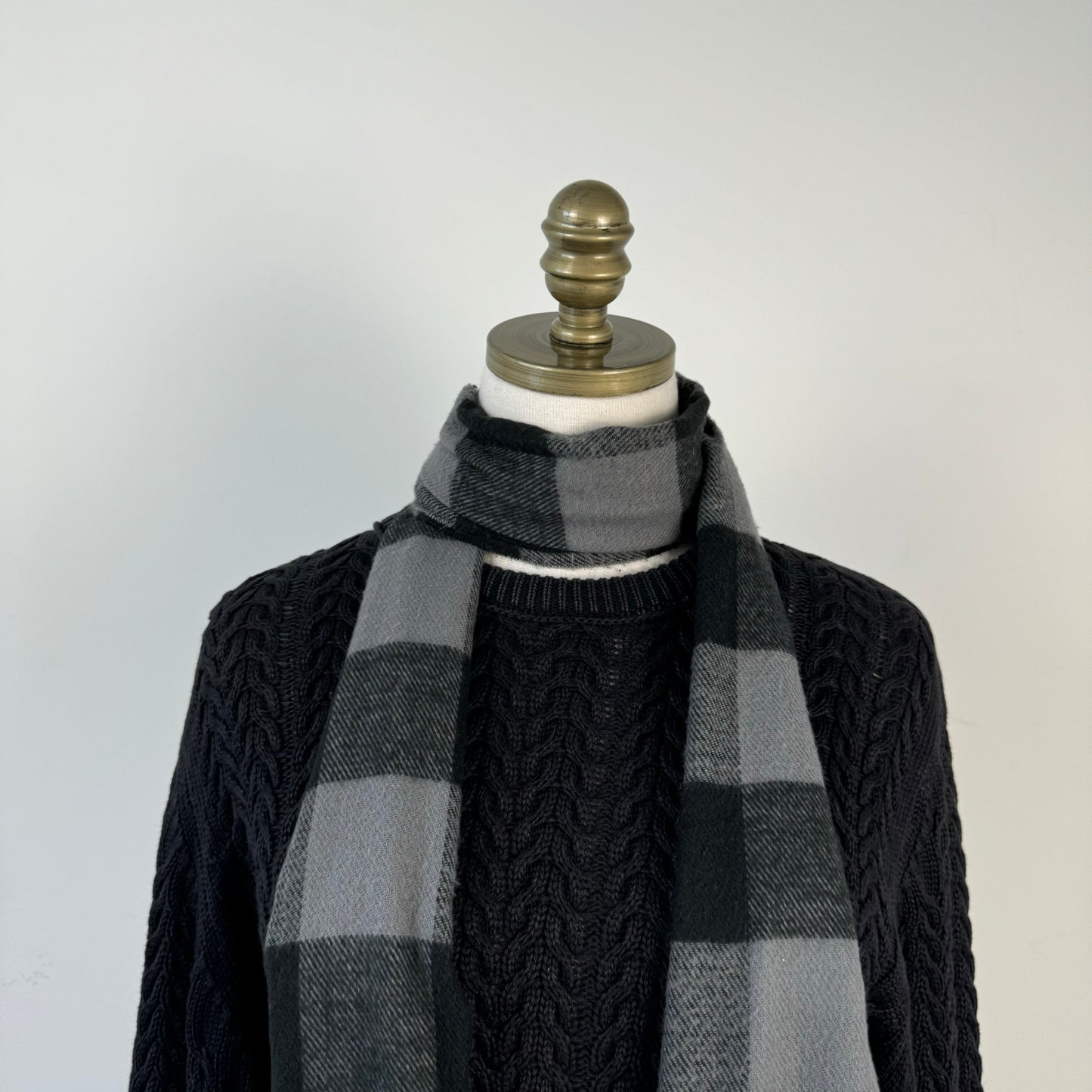 Checked Plaid Knit Scarf