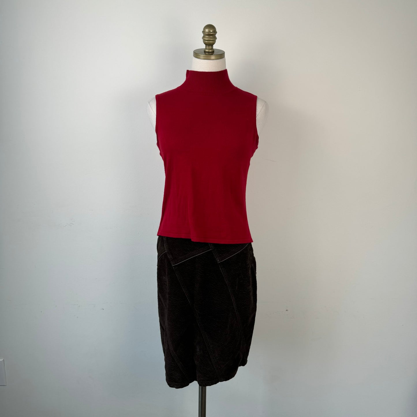 Red Sleeveless Turtleneck Knit Top
