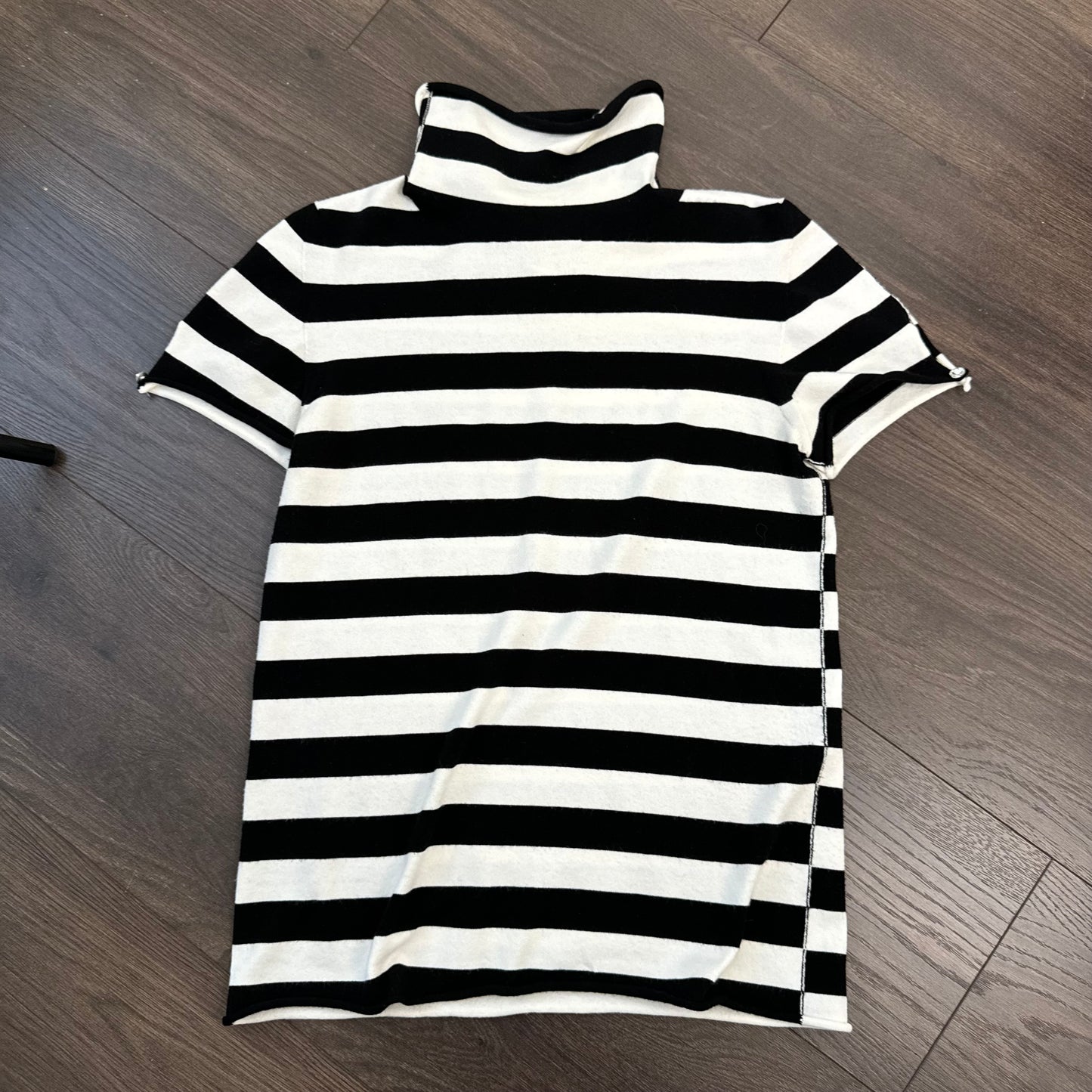 Black and White Striped Short Sleeve Knit Top
