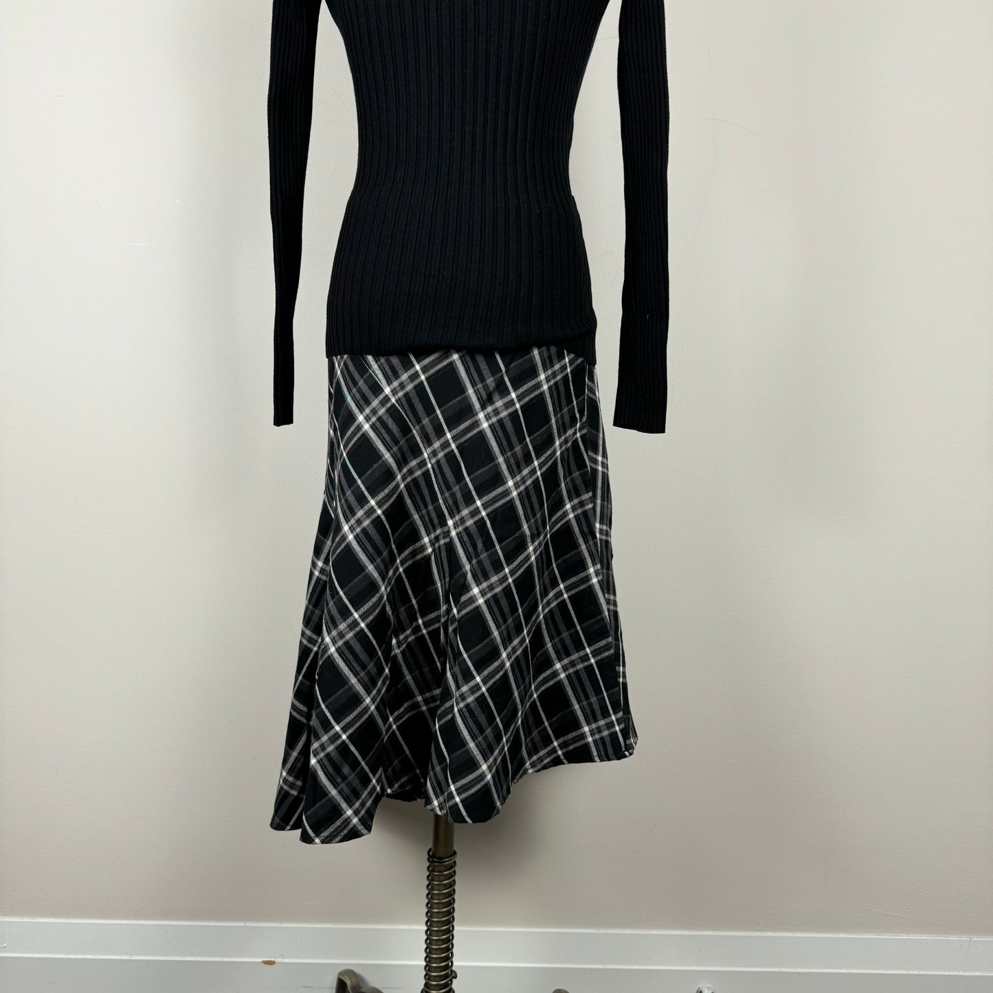 Vintage Plaid Asymmetric Midi Skirt