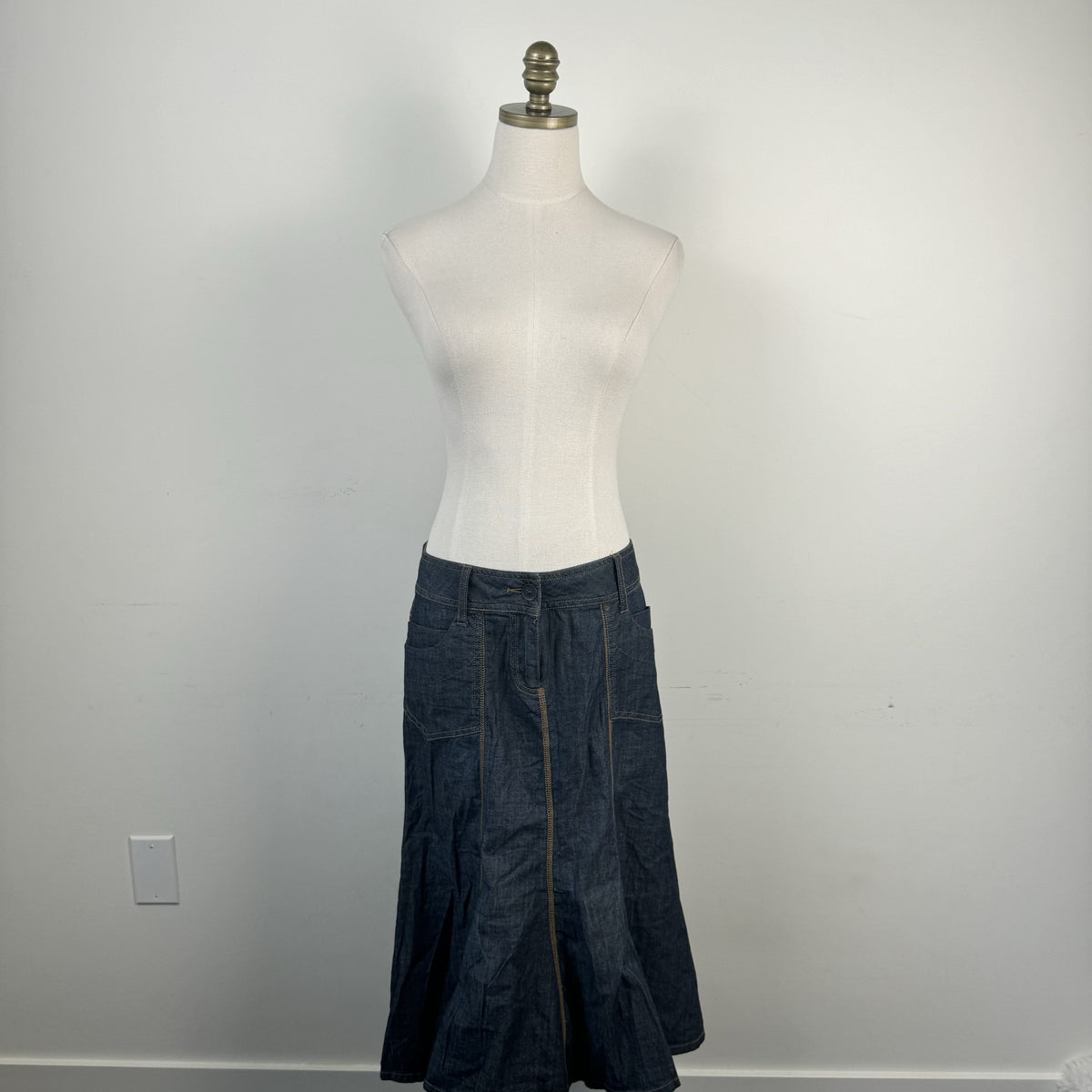 Vintage Camaieu Dark Wash Denim Pleated Midi Skirt – view 2