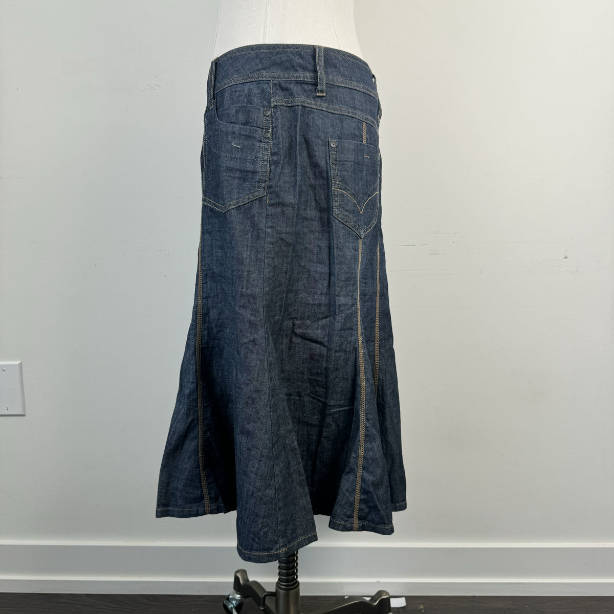 Vintage Camaieu Dark Wash Denim Pleated Midi Skirt – view 3