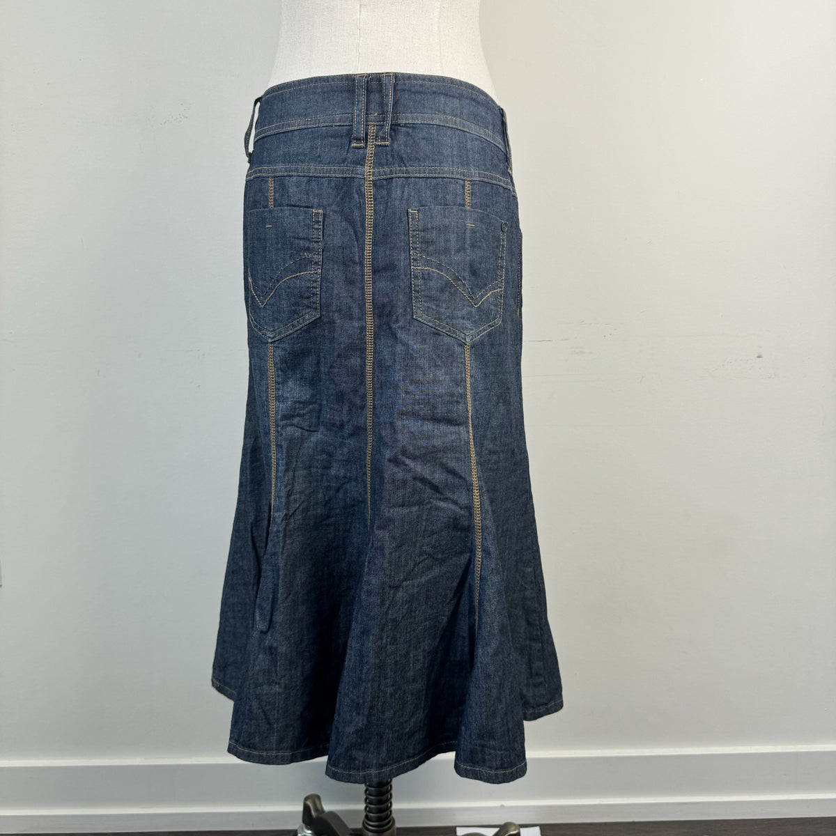 Vintage Camaieu Dark Wash Denim Pleated Midi Skirt – view 4