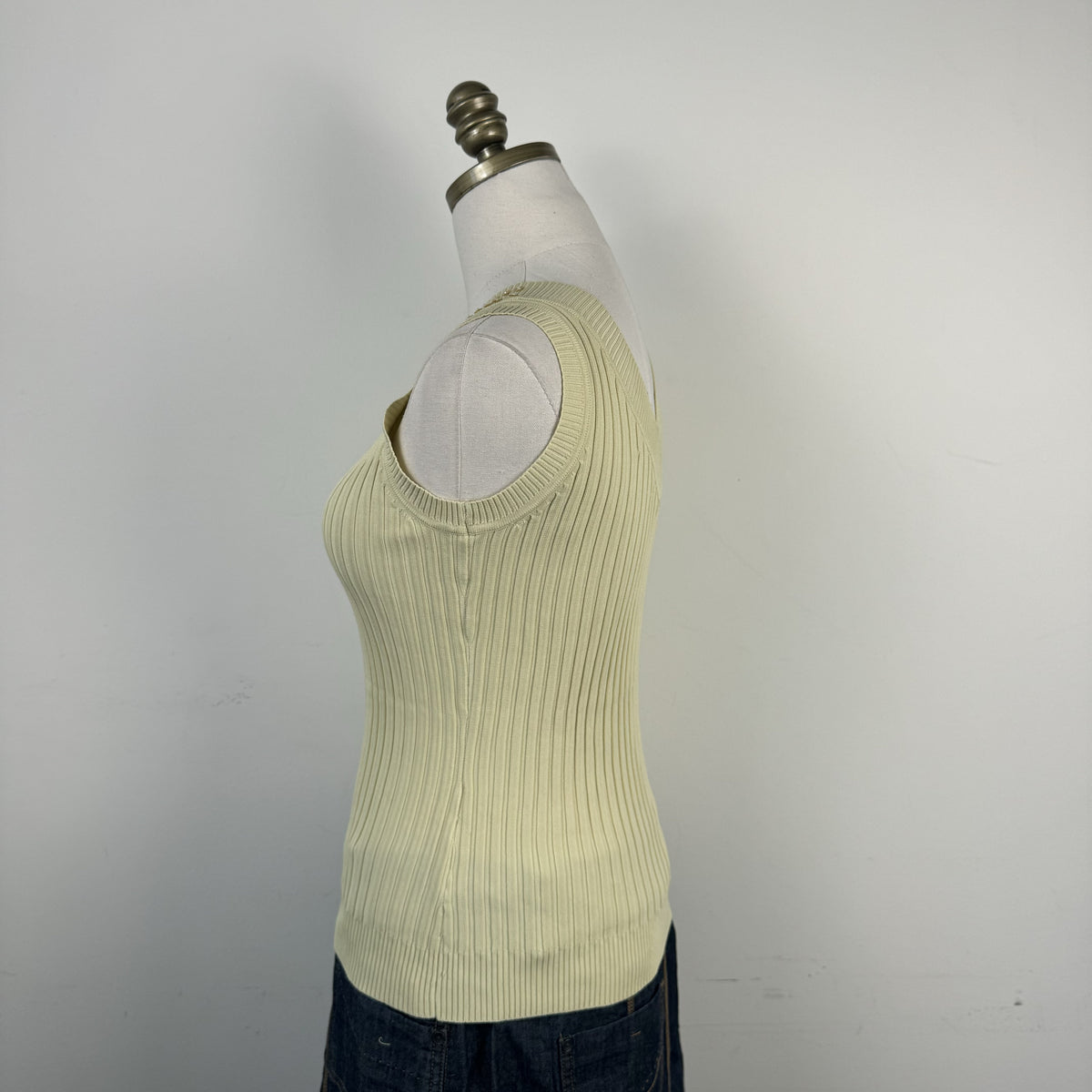Cream Ribbed Fitted Knit Top with Gemstone Neckline Detail – view 3