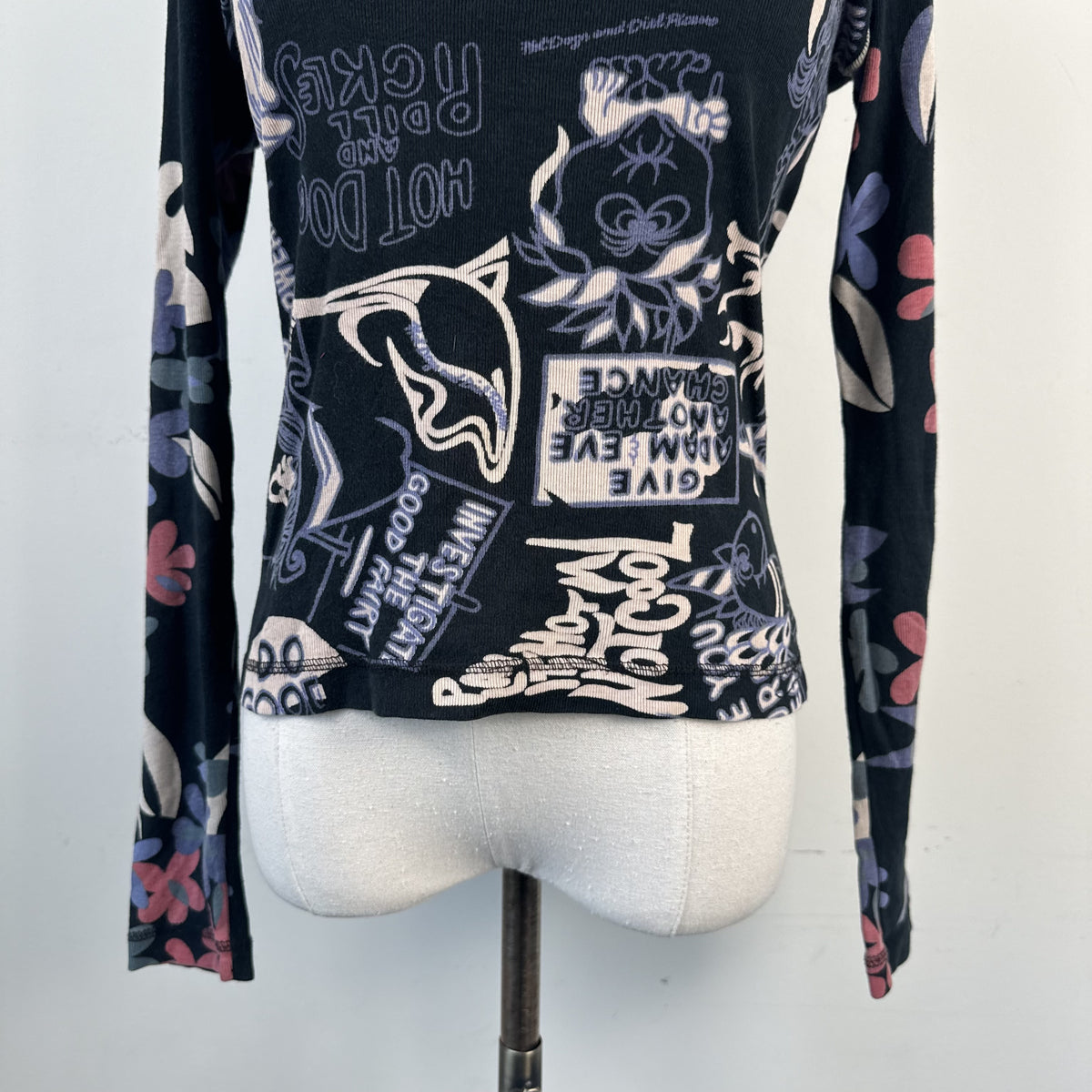 Custo Barcelona Purple Graphic Print Long Sleeve Boat Neck Top – view 2
