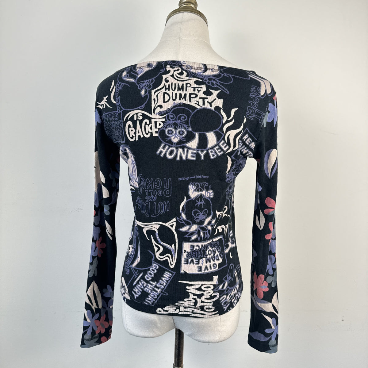 Custo Barcelona Purple Graphic Print Long Sleeve Boat Neck Top – view 5