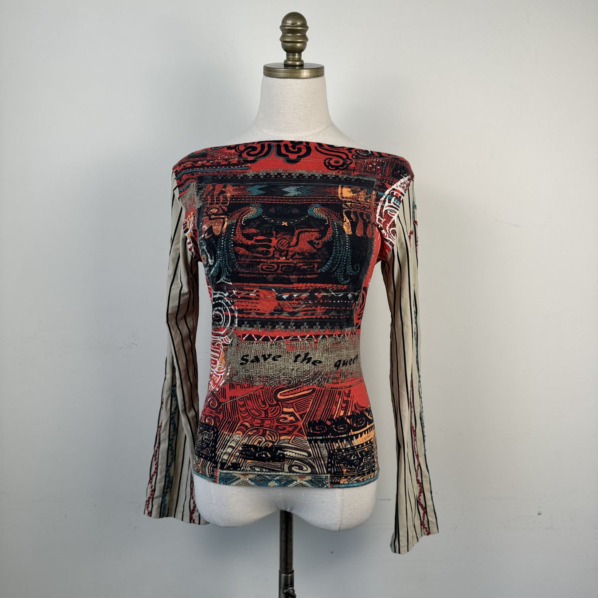 Vintage Save the Queen Graphic Print Boat Neck Bell Sleeve Top – view 3