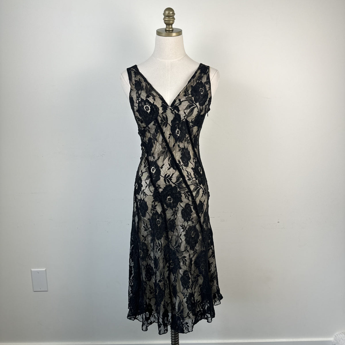 Black Lace Babydoll Midi Dress with Cinched Waist and Flared Hem