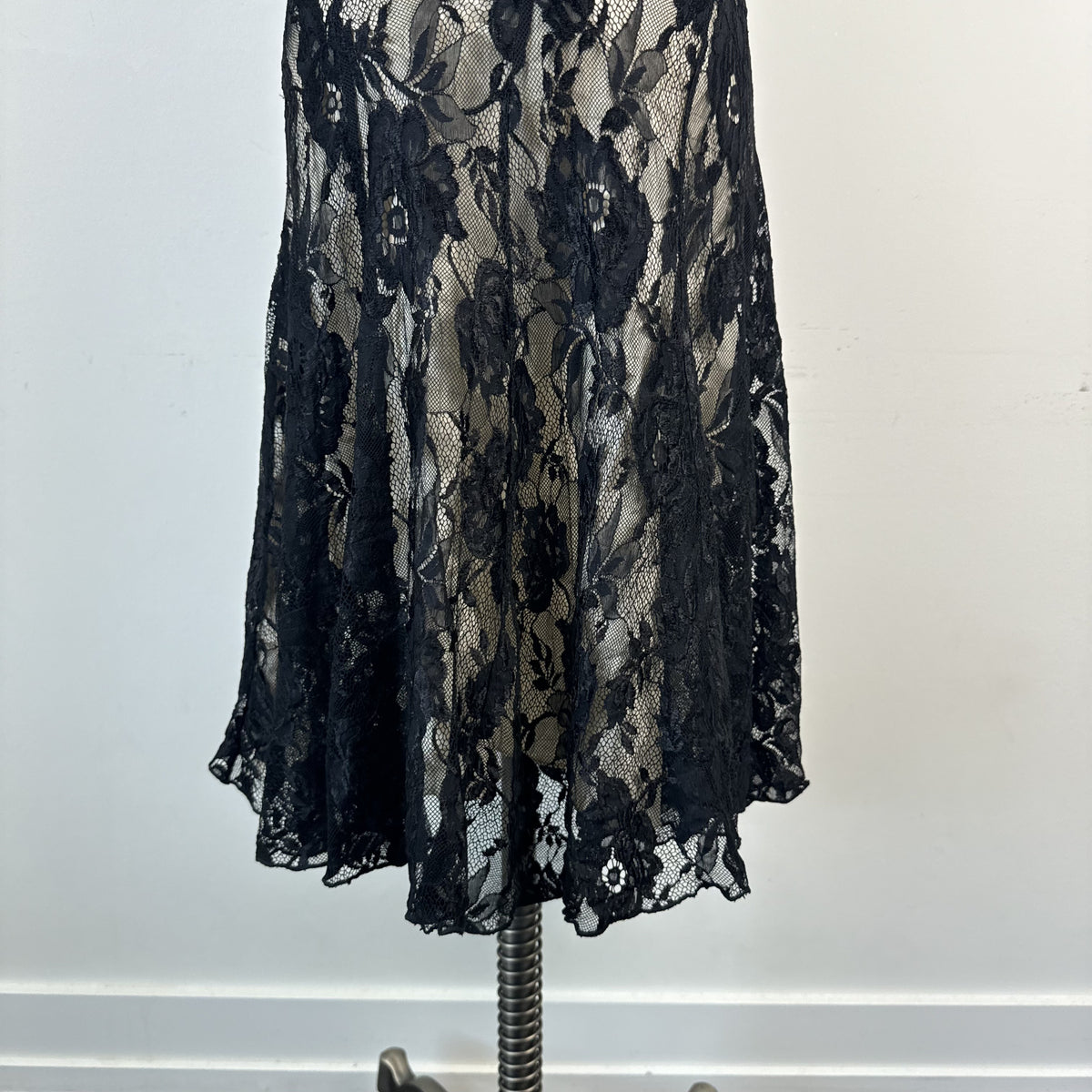 Black Lace Babydoll Midi Dress with Cinched Waist and Flared Hem – view 8