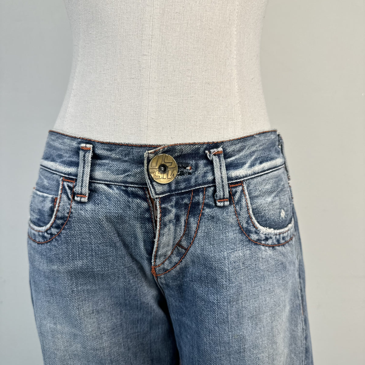 Y2K Miss Sixty Light Wash Denim Capris – view 5