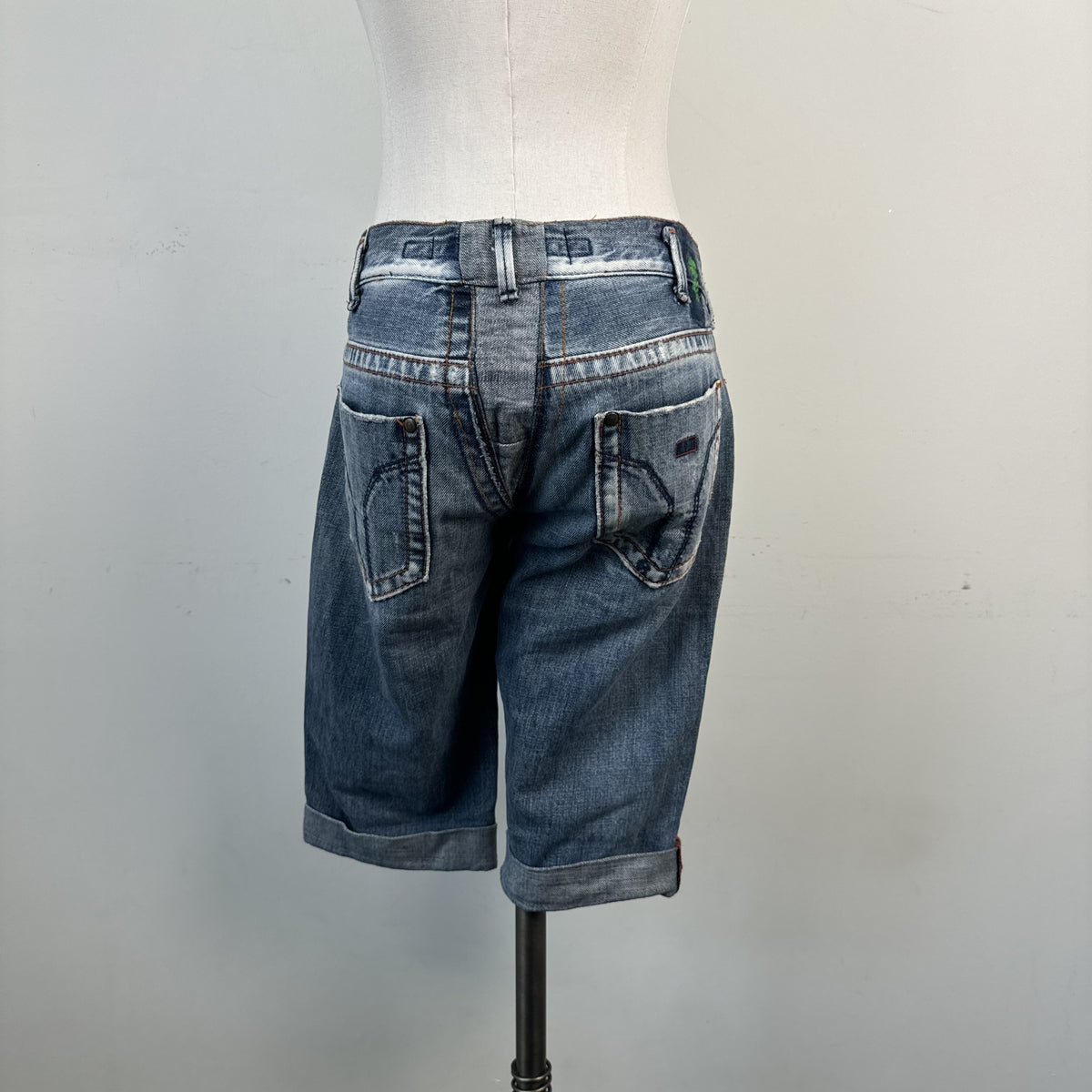 Y2K Miss Sixty Light Wash Denim Capris – view 2