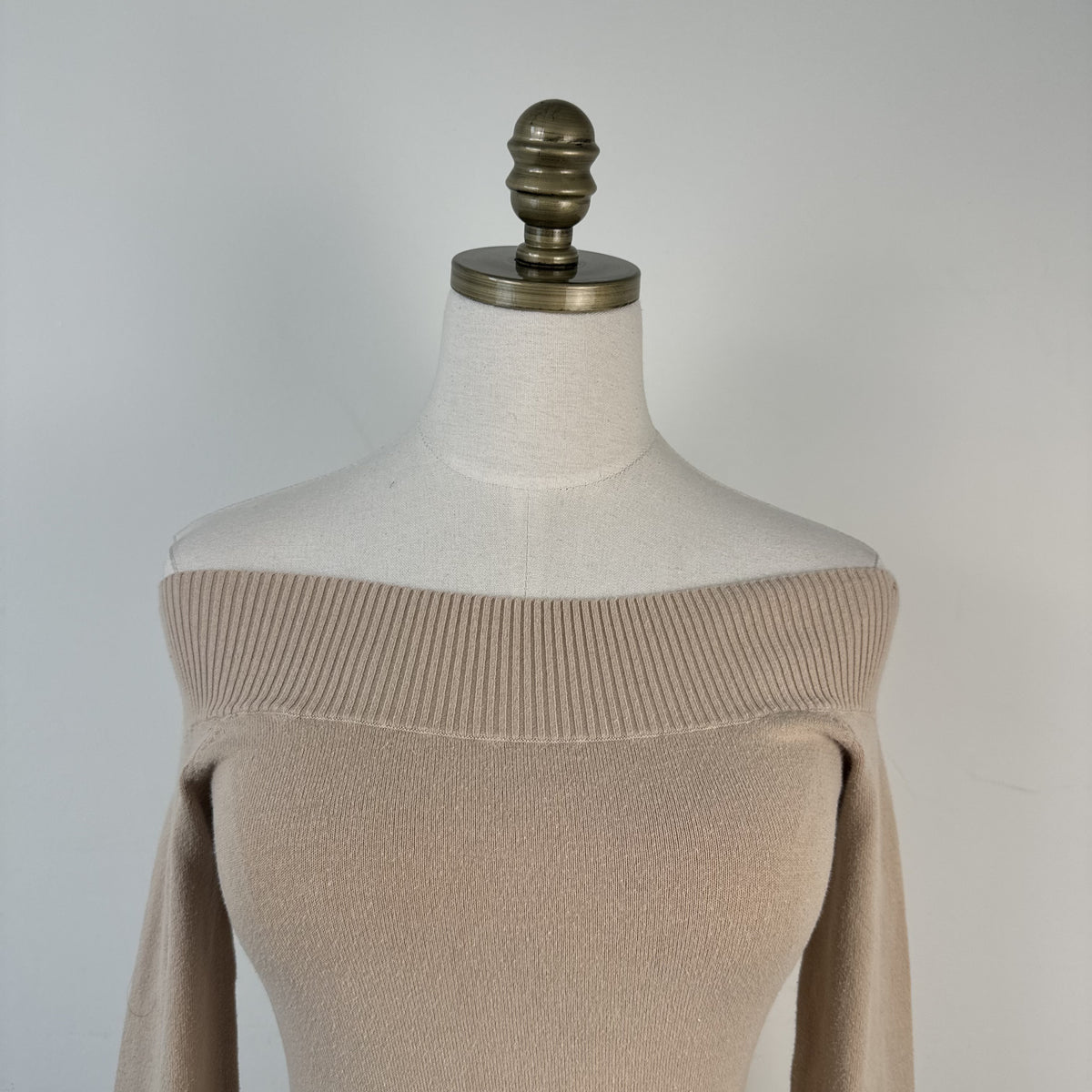 Vintage Jacob Beige Off Shoulder Fitted Knit Long Sleeve Top – view 2