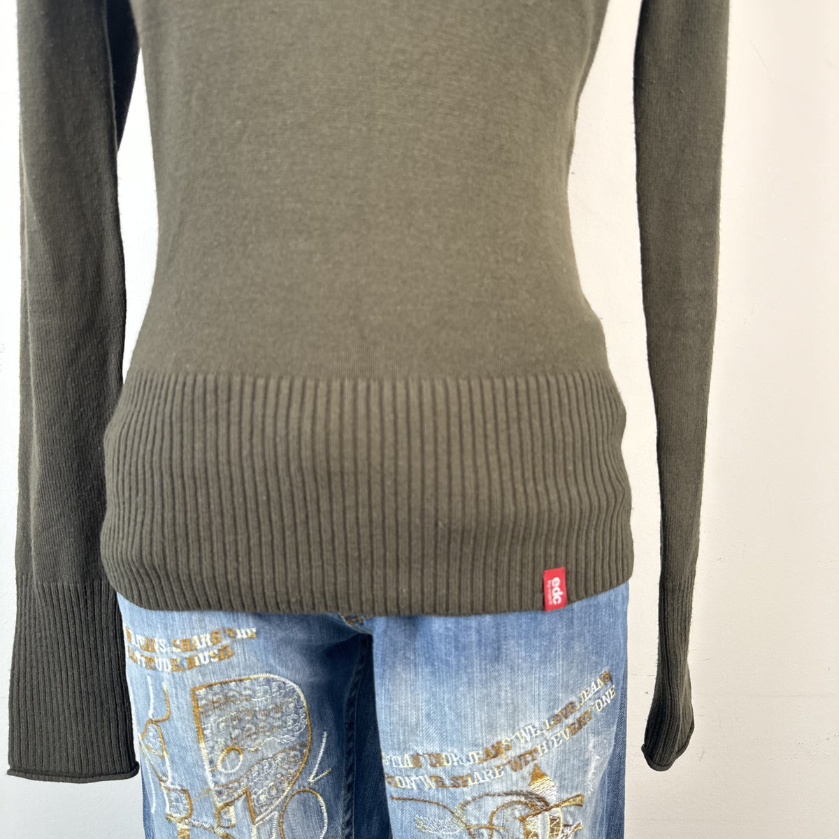Y2K EDC by Esprit Olive Khaki Fitted Logo Knit Sweater – view 9