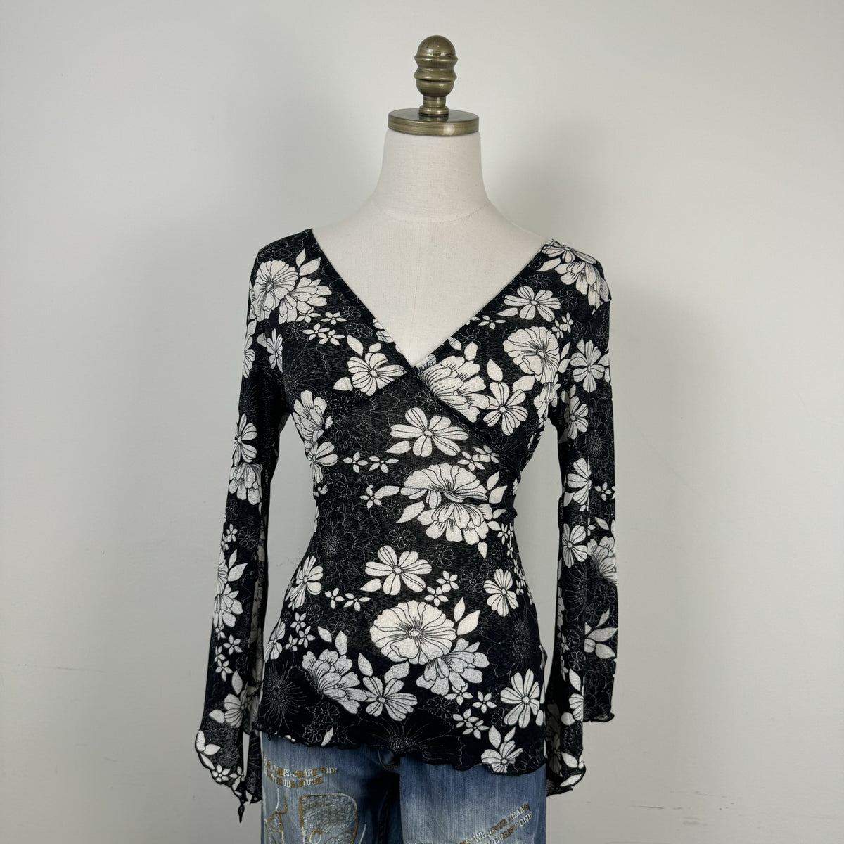 Vintage Yera Black Floral Mesh Babydoll Bell Sleeve Top – view 2