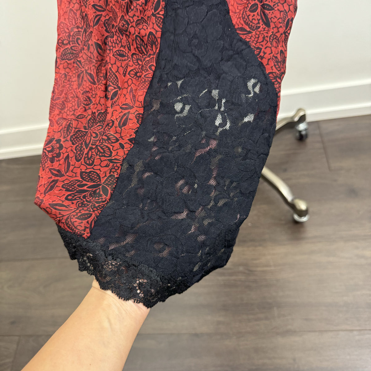 Y2K Red Floral Mesh Overlay Midi Skirt with Black Lace Trim – view 7