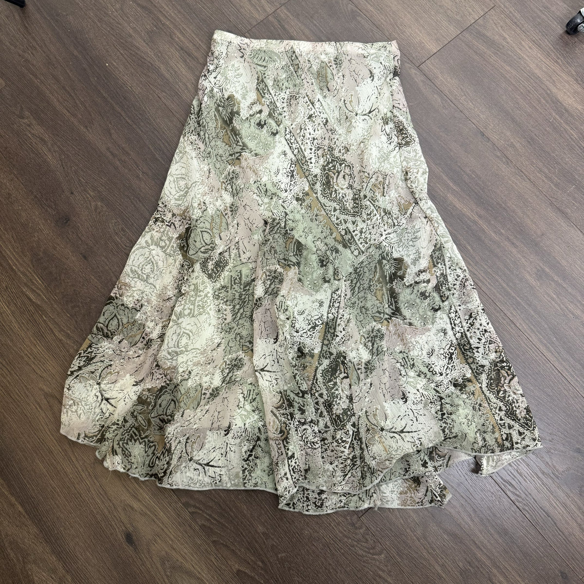 Vintage Floral Mesh Overlay Midi Skirt – view 7
