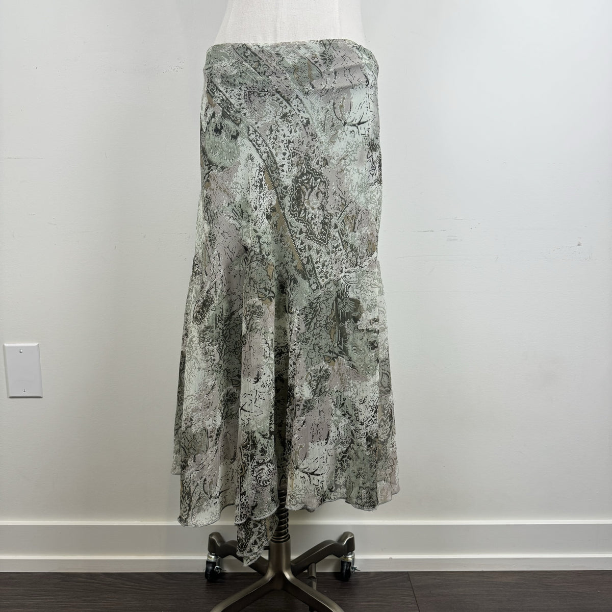 Vintage Floral Mesh Overlay Midi Skirt