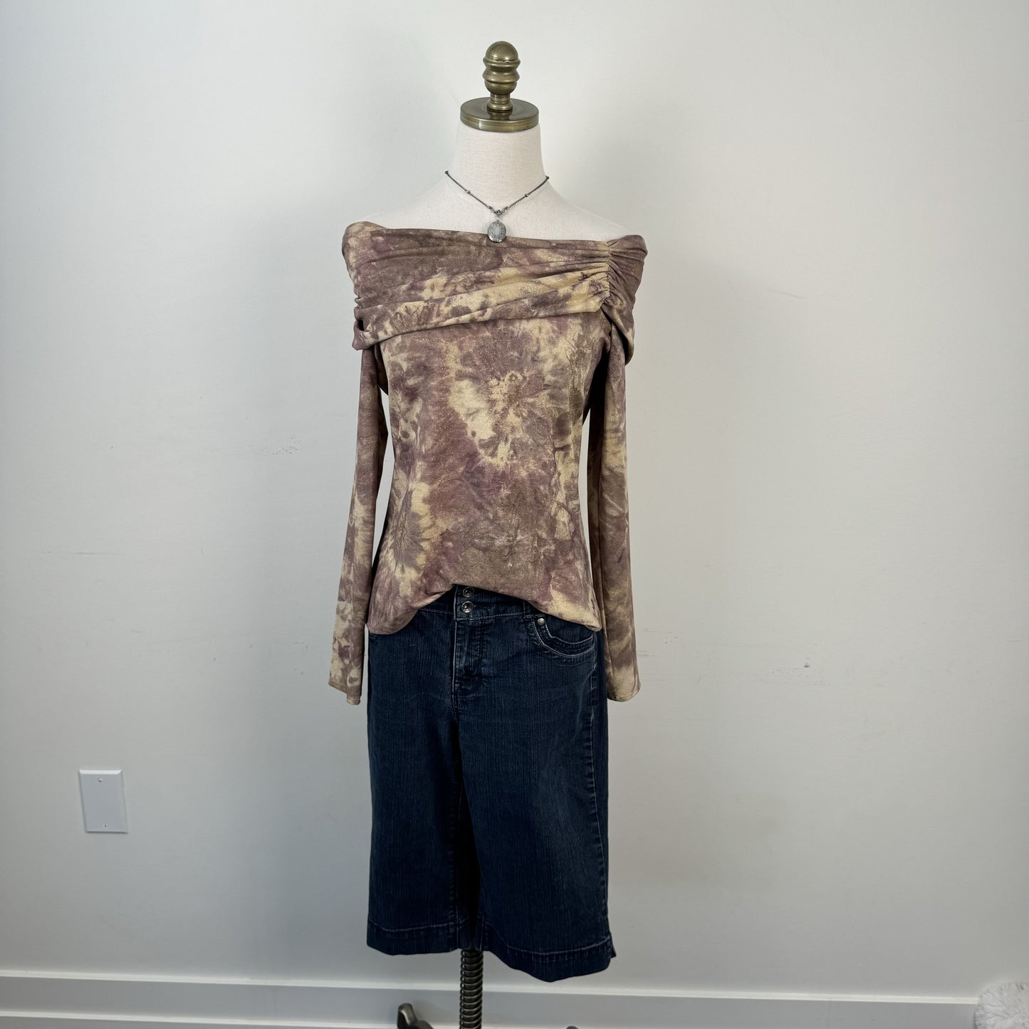 Artistic Print Off Shoulder Top – view 4