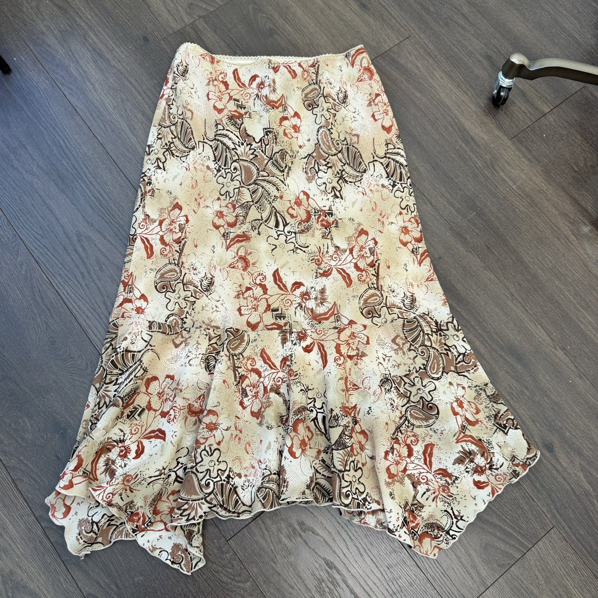 Vintage Floral Mesh Ruffled Midi Skirt – view 7