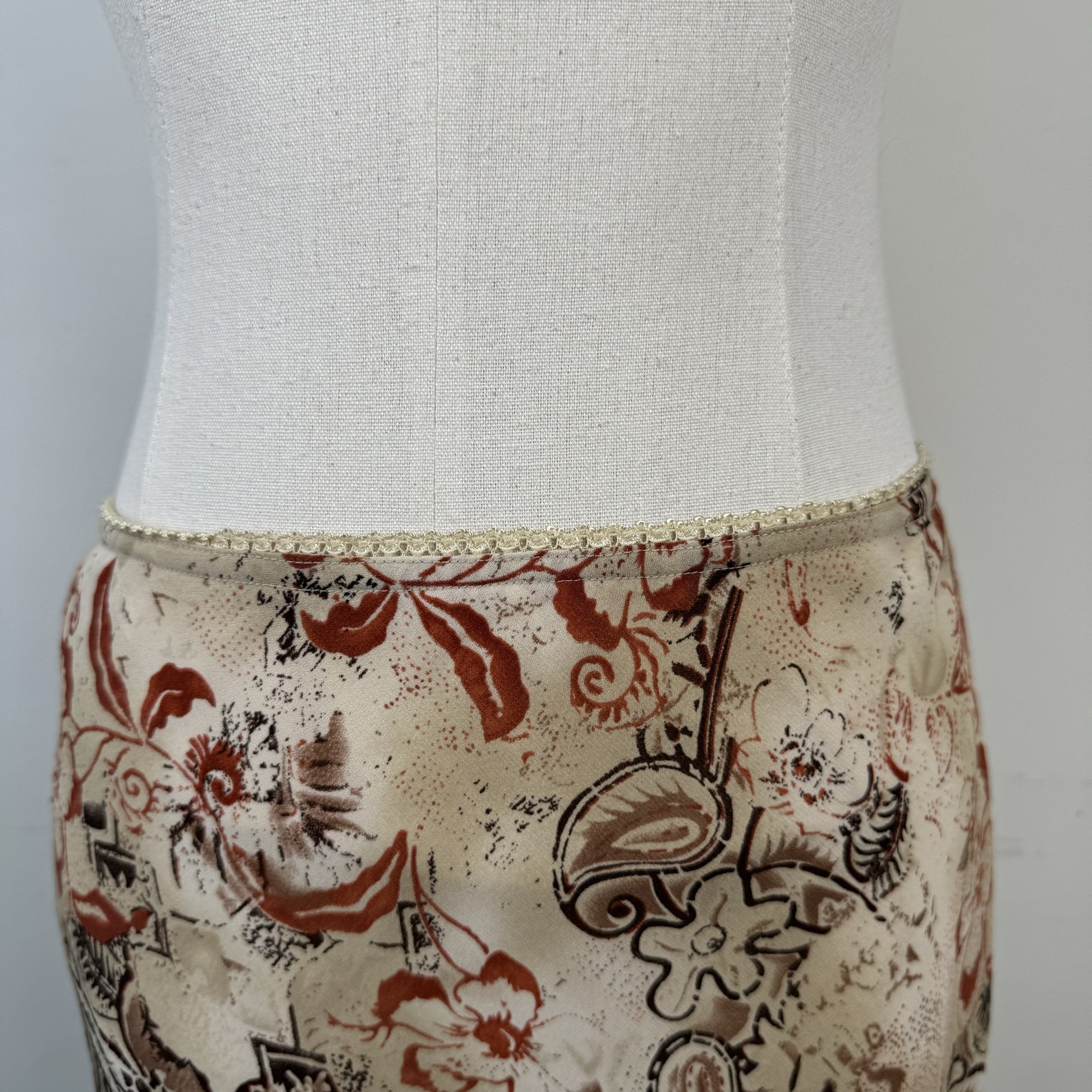 Vintage Floral Mesh Ruffled Midi Skirt – view 6