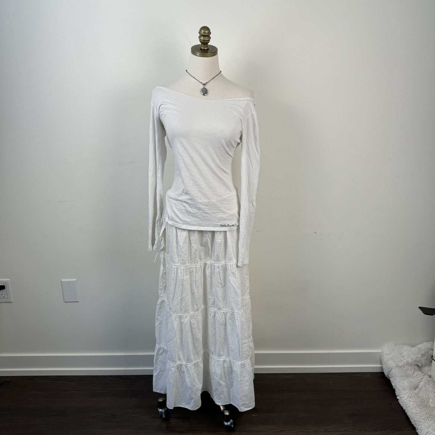 Roots White Off Shoulder Raw Hem Long Sleeve Top – view 2