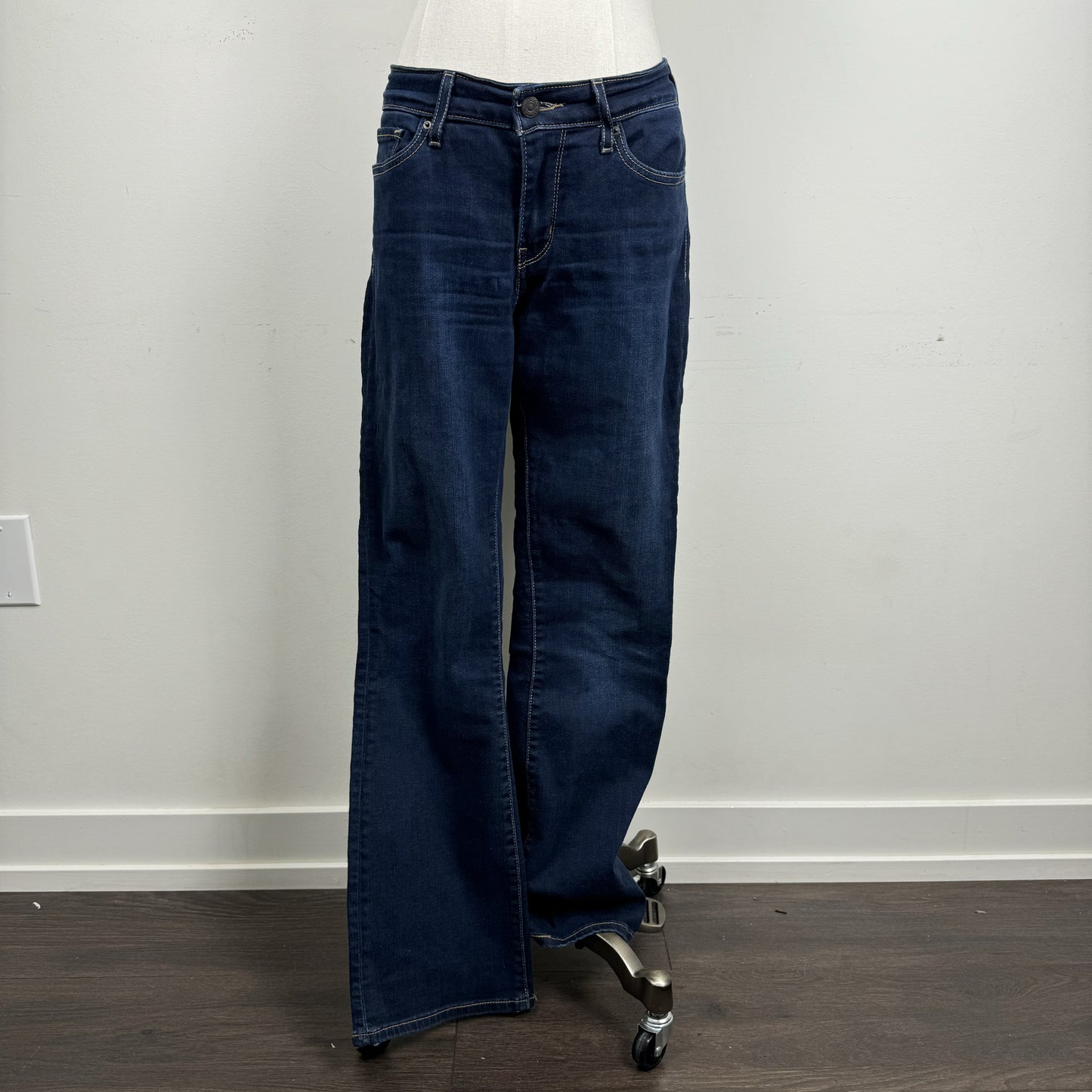 Levi's Dark Wash Bootcut Jeans – view 6