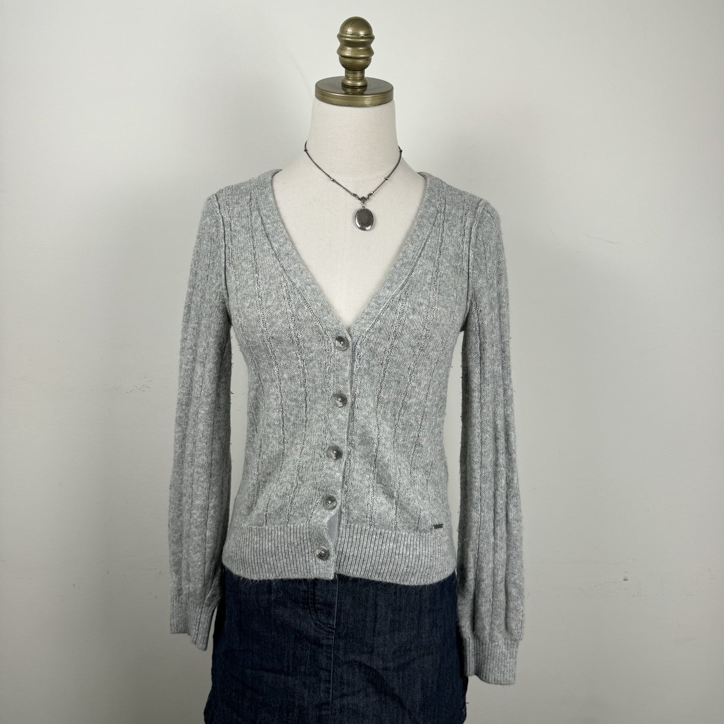 Abercrombie Light Grey Button Up Cardigan – view 6